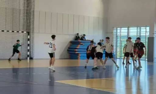 sportowcy na hali