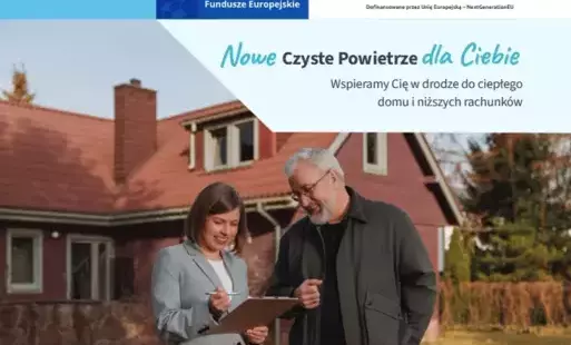 pan i pani stojący z dokumentami, na gorze logotypy